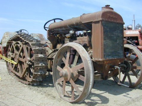 tractors (12).JPG