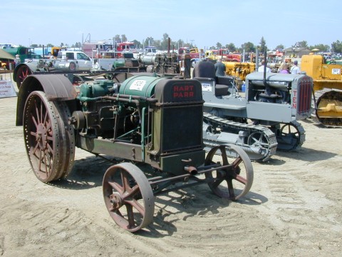 tractors (19).JPG