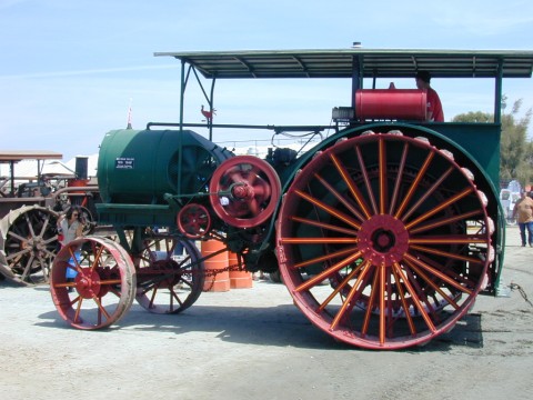 tractors (24).JPG